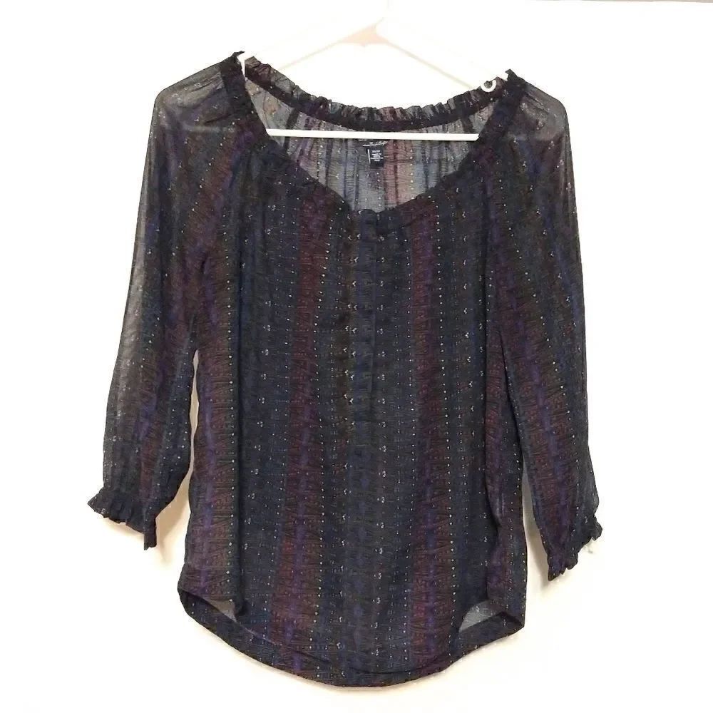 American Eagle Outfitters XS Sheer button